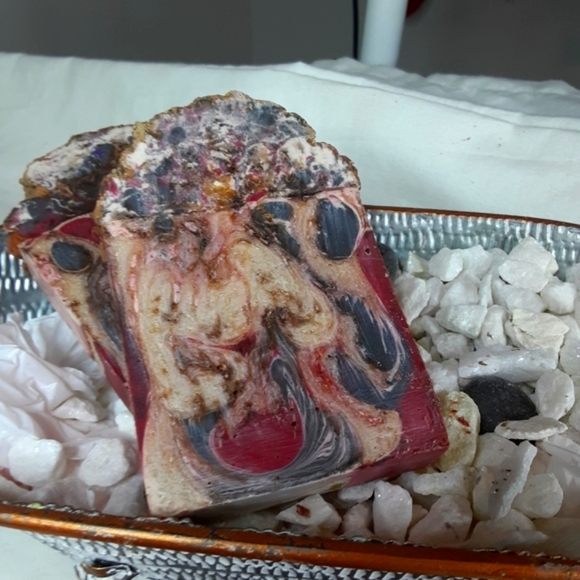 2 Dragon blood slayer scented large soap bars - Picture 14 of 15